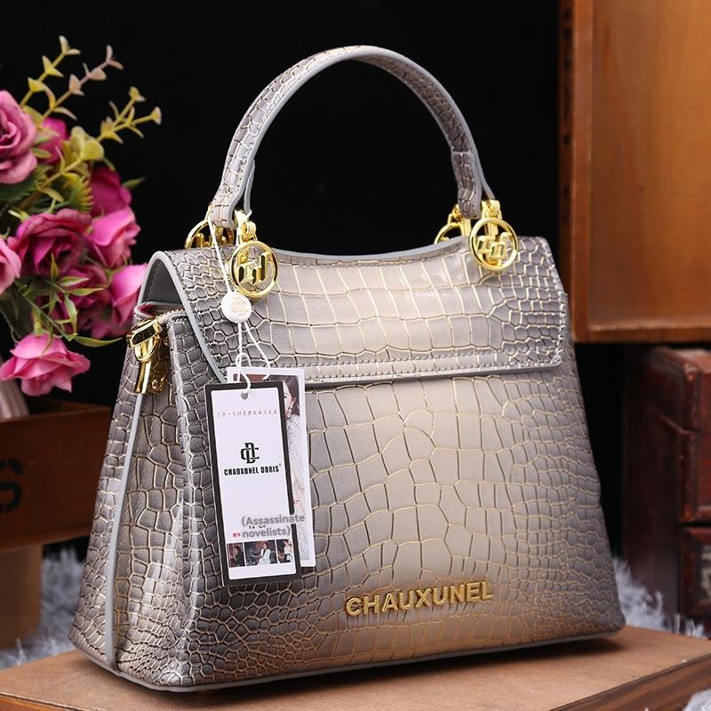 Donna Borsa Shopper 1945 Soft Piccola In Pelle Di Vitello Effetto Crepato Con Goffratura Del Monogramma Pb Labirinto  | Borse Accessori Borse